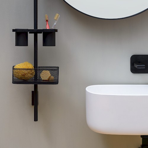 Kupaonska oprema EVER life design | PROP | Monica Graffeo | ogledalo | Modena Keram Ital